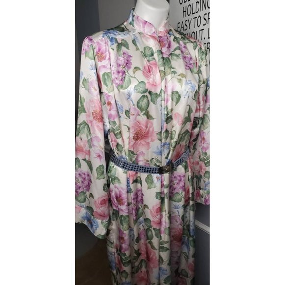 Vintage Nighty/ Housecoat - Picture 2 of 8